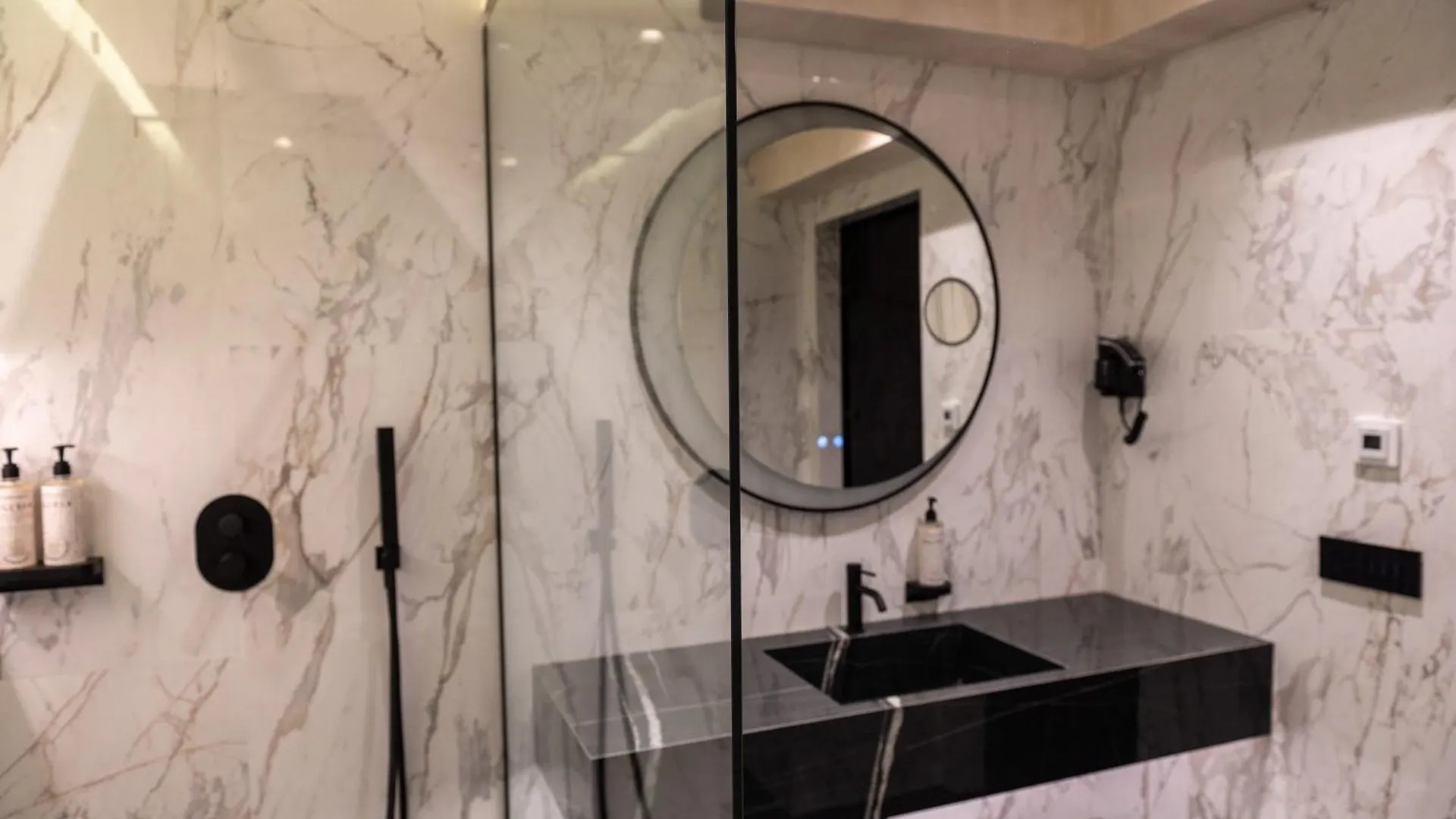 Mattis Hotel تيرانا