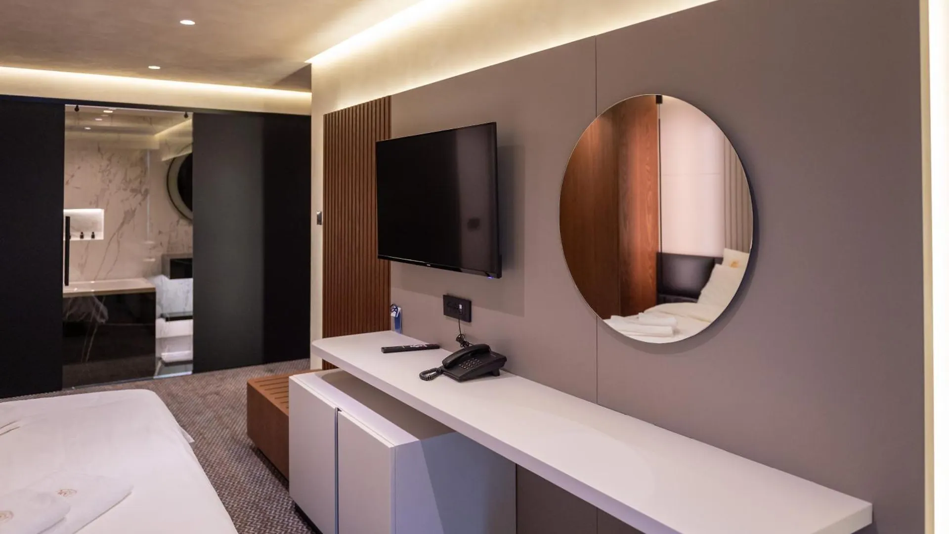 Mattis Hotel ティラナ