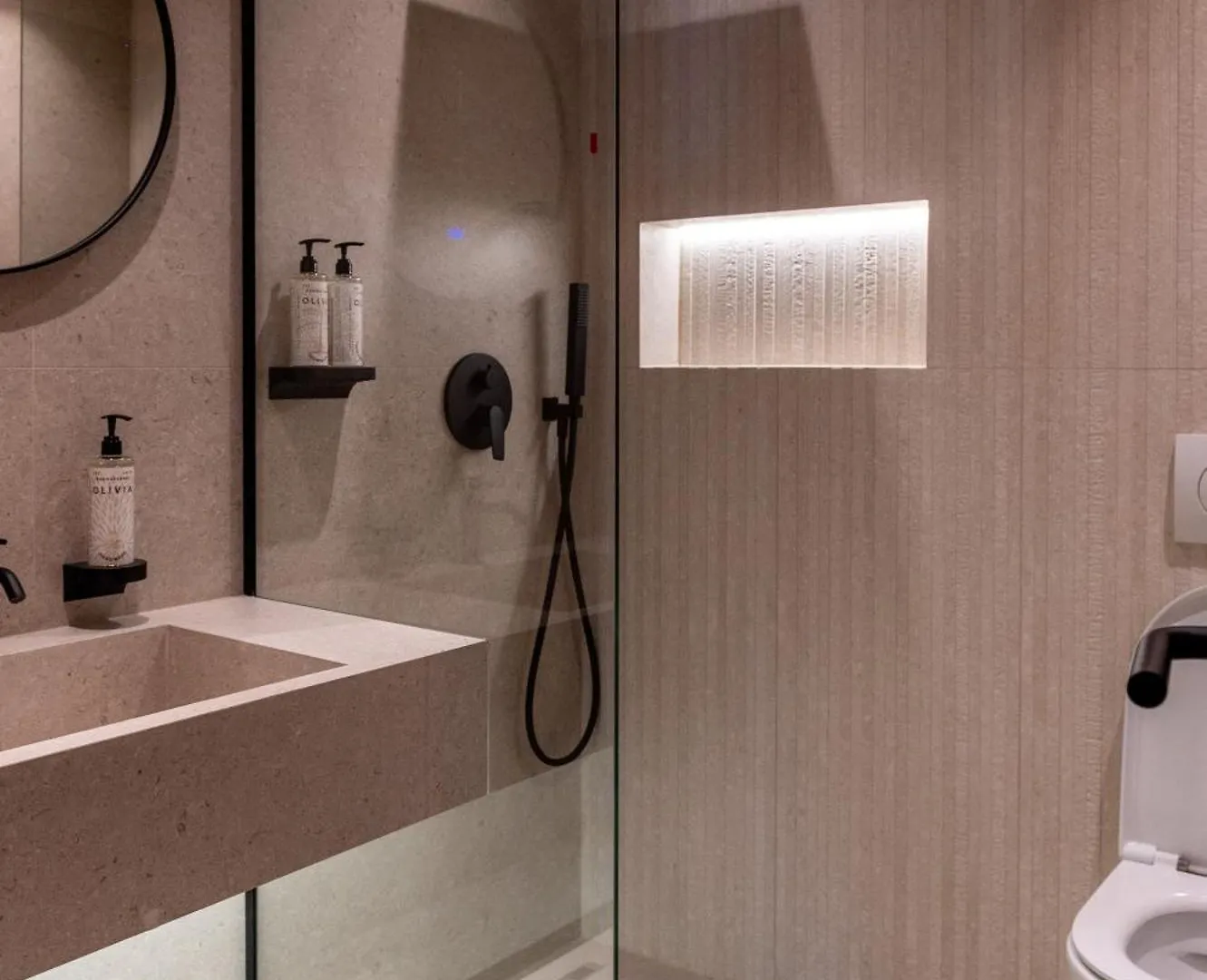 ****  Mattis Hotel تيرانا ألبانيا