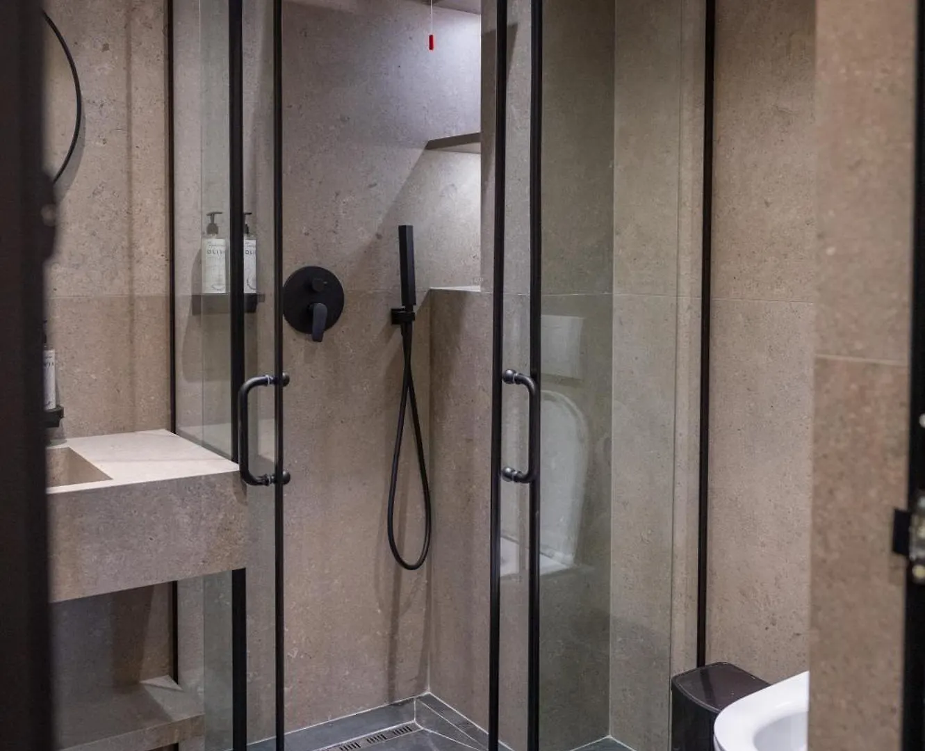 Mattis Hotel تيرانا