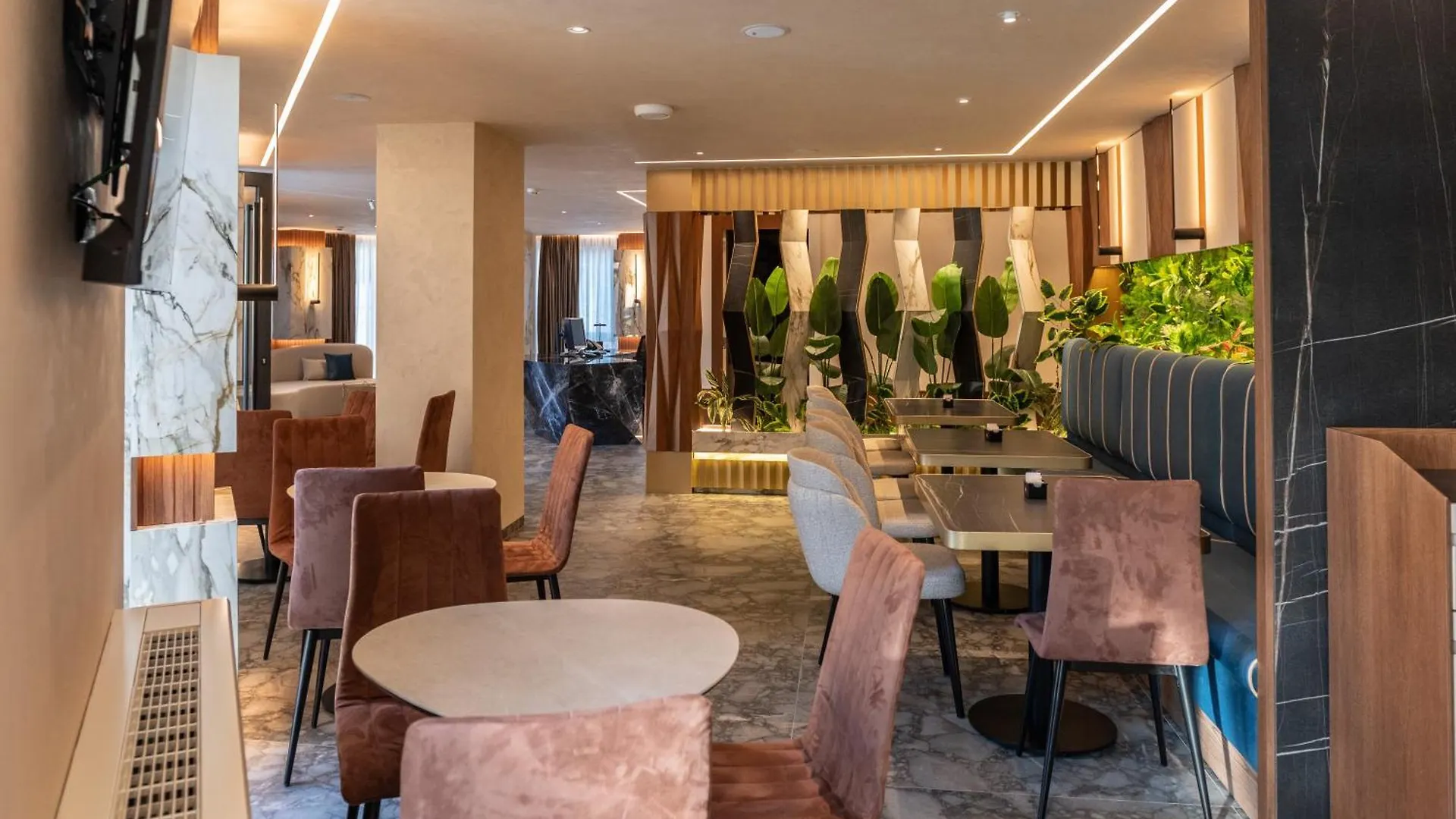 Mattis Hotel ティラナ