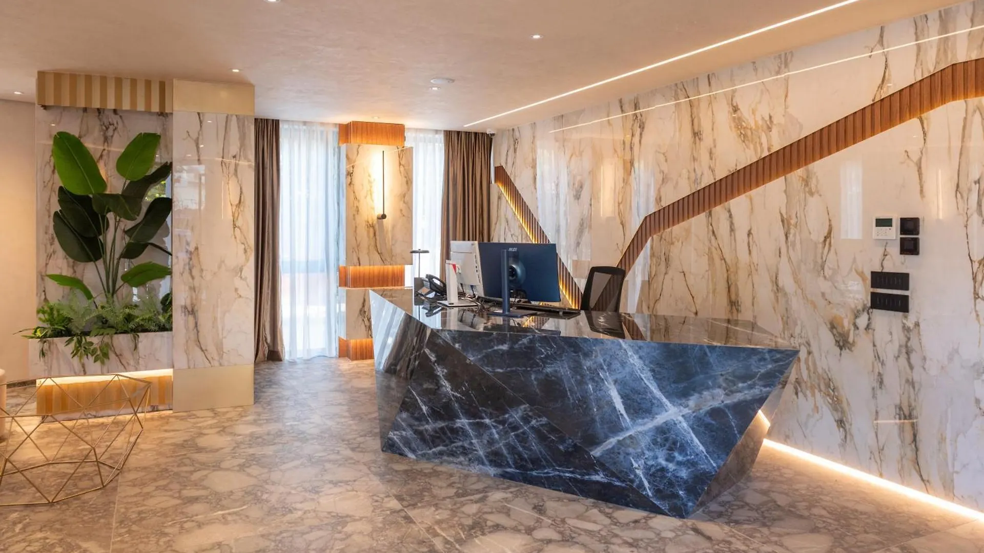 Mattis Hotel تيرانا