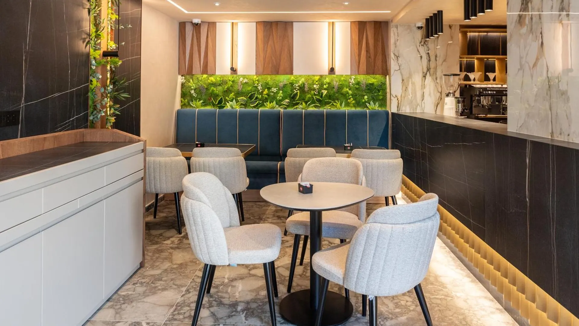Mattis Hotel تيرانا